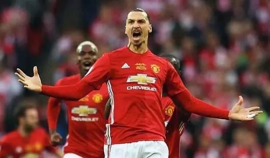 她笑着说 她笑着说